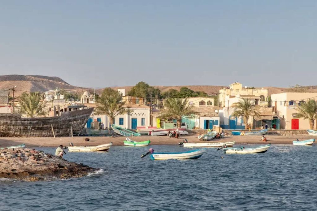 White sand beach at Sable Blanc – Relax and snorkel in Djibouti’s top tourist sites."